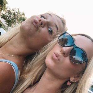 Meet your Posher, Abigail